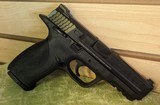 SMITH & WESSON M&P 40 .40 S&W - 2 of 3