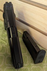 SMITH & WESSON M&P 40 .40 S&W - 3 of 3