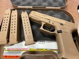 GLOCK 19 G19x FDE 9MM LUGER (9X19 PARA) - 2 of 3