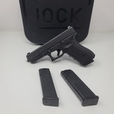 GLOCK 22 G22 GEN 4 .40 (Night Sights) POLICE TRADE IN 40 CALIBER - 1 of 3