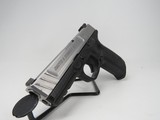 SMITH & WESSON SD40 VE .40 S&W - 2 of 3