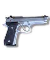 BERETTA 92FS 9MM LUGER (9X19 PARA) - 1 of 1