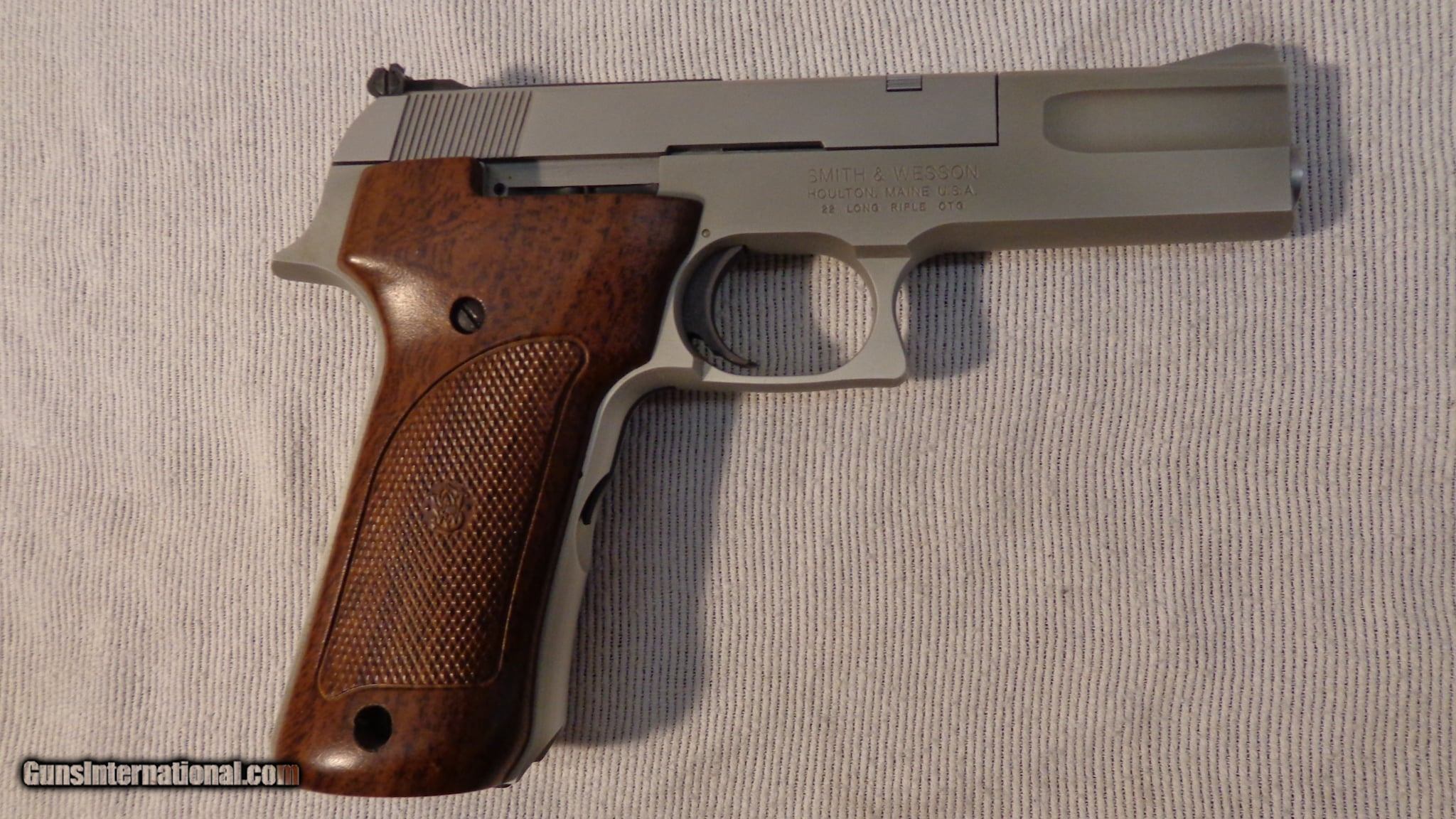 SMITH & WESSON MODEL 622 .22 LR