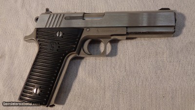 WYOMING ARMS PARKER .40 S&W