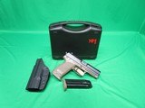 HECKLER & KOCH USP .45 ACP - 1 of 3