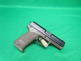 HECKLER & KOCH USP .45 ACP - 2 of 3