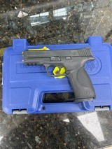 SMITH & WESSON M&P 9 9MM LUGER (9X19 PARA) - 1 of 3