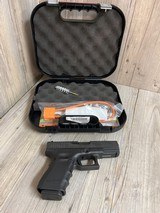 GLOCK 19 G19 GEN 4 9MM LUGER (9X19 PARA) - 1 of 3