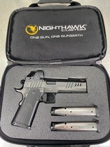 NIGHTHAWK CUSTOM FACTORY NEW!!! BDS9 (Boardroom Double Stack 9mm) Government W/ Trijicon SRO 2.5 MOA Red Dot 9MM LUGER (9X19 PARA) - 2 of 3