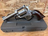 RUGER "NEW MODEL" SUPER BLACKHAWK STAINLESS .44 MAGNUM - 1 of 3