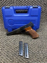 SMITH & WESSON 41 .22 LR - 1 of 3
