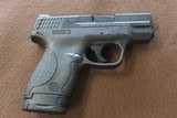 SMITH & WESSON M&P40 SHIELD .40 S&W - 2 of 3