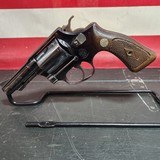 SMITH & WESSON 60 .38 SPL - 1 of 3
