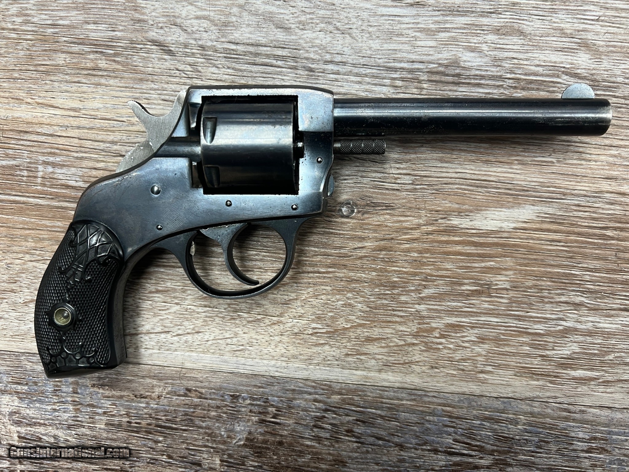 H&R Victor .32 S&W