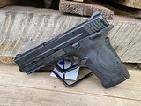 SMITH & WESSON 9 Shield EZ 9MM LUGER (9X19 PARA) - 1 of 3