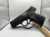 SMITH & WESSON M&P 40 C .40 S&W - 2 of 3
