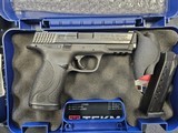Smith & Wesson M&P40 .40 S&W - 1 of 1