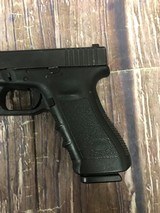GLOCK 22 g22 gen 3 .40 S&W - 2 of 3