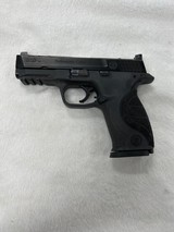 SMITH & WESSON M&P Performance Center .40 CALIBER - 1 of 3