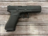 GLOCK 22 G22 Gen 5 .40 S&W - 2 of 2