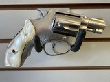 SMITH & WESSON 60 .38 SPL - 2 of 3