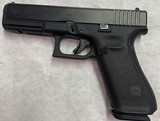 GLOCK 17Gen 5 9MM LUGER (9X19 PARA) - 1 of 3