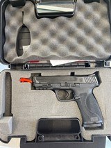 SMITH & WESSON M&P9 9MM LUGER (9X19 PARA) - 1 of 2