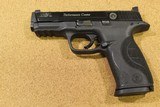 SMITH & WESSON M&P 40 .40 S&W - 2 of 3