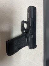 GLOCK 17 G17 9MM 17+1 9MM LUGER (9X19 PARA) - 1 of 3