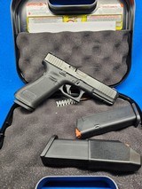 GLOCK G17 GEN 5 POLICE TRADE IN 9MM LUGER (9X19 PARA) - 1 of 3
