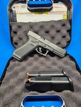GLOCK G17 GEN 5 POLICE TRADE IN 9MM LUGER (9X19 PARA) - 1 of 2