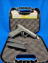 GLOCK G17 GEN 5 POLICE TRADE IN 9MM LUGER (9X19 PARA) - 1 of 2