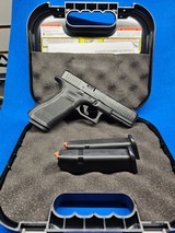 GLOCK G17 GEN 5 POLICE TRADE IN 9MM LUGER (9X19 PARA) - 1 of 3