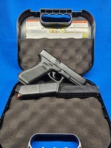 GLOCK G17 GEN 5 POLICE TRADE IN 9MM LUGER (9X19 PARA) - 1 of 3