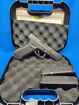 GLOCK G17 GEN 4 POLICE TRADE IN 9MM LUGER (9X19 PARA) - 1 of 3