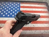 SMITH & WESSON M&P9 Shield EZ Range Kit 9MM LUGER (9X19 PARA) - 2 of 3