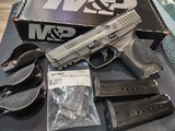 SMITH & WESSON M&P M2.0 9MM LUGER (9X19 PARA) - 1 of 3