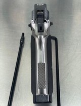 SPHINX SYSTEMS LTD. AT 2000 P, Police, Compact, Made in Switzerland, 3.75" Barrel 9MM LUGER (9X19 PARA) - 2 of 3