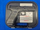 GLOCK G17 GEN 5 POLICE TRADE IN 9MM LUGER (9X19 PARA) - 2 of 3