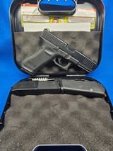 GLOCK G17 GEN 5 POLICE TRADE IN 9MM LUGER (9X19 PARA) - 1 of 3