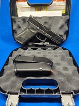 GLOCK G17 GEN 5 POLICE TRADE IN 9MM LUGER (9X19 PARA) - 1 of 3