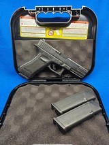 GLOCK G17 GEN 4 POLICE TRADE IN 9MM LUGER (9X19 PARA) - 1 of 2