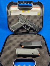 GLOCK G17 GEN 5 POLICE TRADE IN 9MM LUGER (9X19 PARA) - 1 of 2
