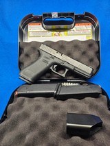 GLOCK G17 GEN 5 POLICE TRADE IN 9MM LUGER (9X19 PARA) - 1 of 2