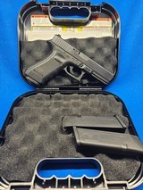 GLOCK G17 GEN 4 POLICE TRADE IN 9MM LUGER (9X19 PARA) - 1 of 3