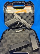 GLOCK G17 GEN 4 POLICE TRADE IN 9MM LUGER (9X19 PARA) - 1 of 3
