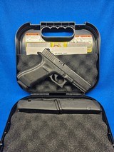 GLOCK G17 GEN 4 POLICE TRADE IN 9MM LUGER (9X19 PARA) - 1 of 3