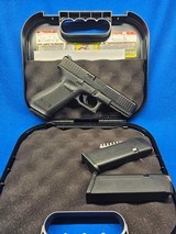GLOCK G17 GEN 4 POLICE TRADE IN 9MM LUGER (9X19 PARA) - 1 of 3