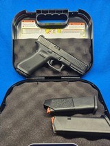 GLOCK G17 GEN 5 POLICE TRADE IN 9MM LUGER (9X19 PARA) - 1 of 3
