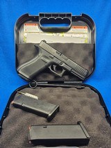 GLOCK G17 GEN 5 POLICE TRADE IN 9MM LUGER (9X19 PARA) - 1 of 2